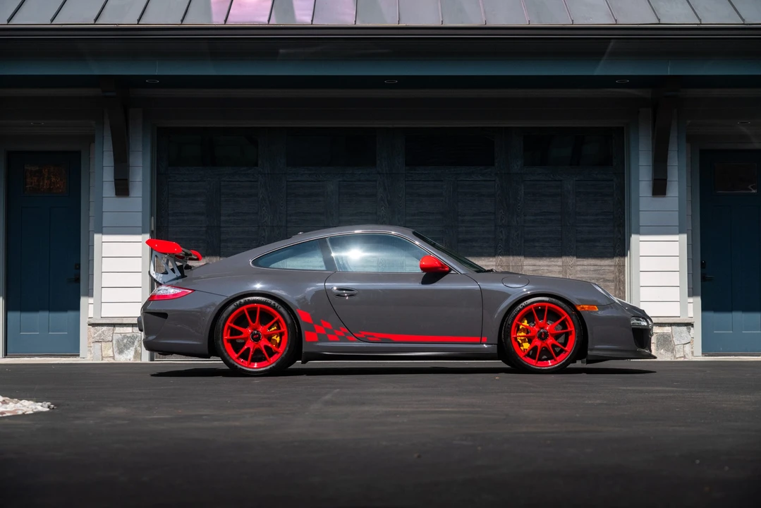 2011 Porsche 997 GT3 RS - Image 16 of 31