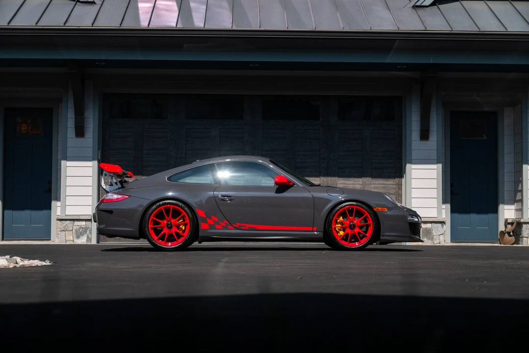 2011 Porsche 997 GT3 RS - Image 14 of 31