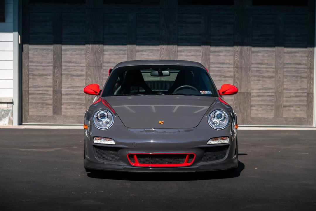2011 Porsche 997 GT3 RS - Image 8 of 31