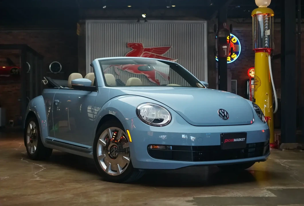 2013 Volkswagen A5 Beetle - Image 2 of 6