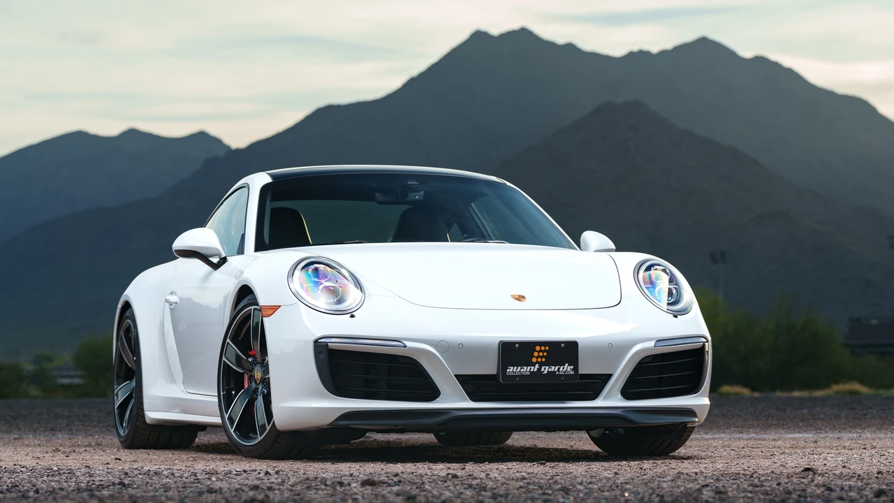 2017 Porsche 991 Carrera 4S - Image 25 of 31