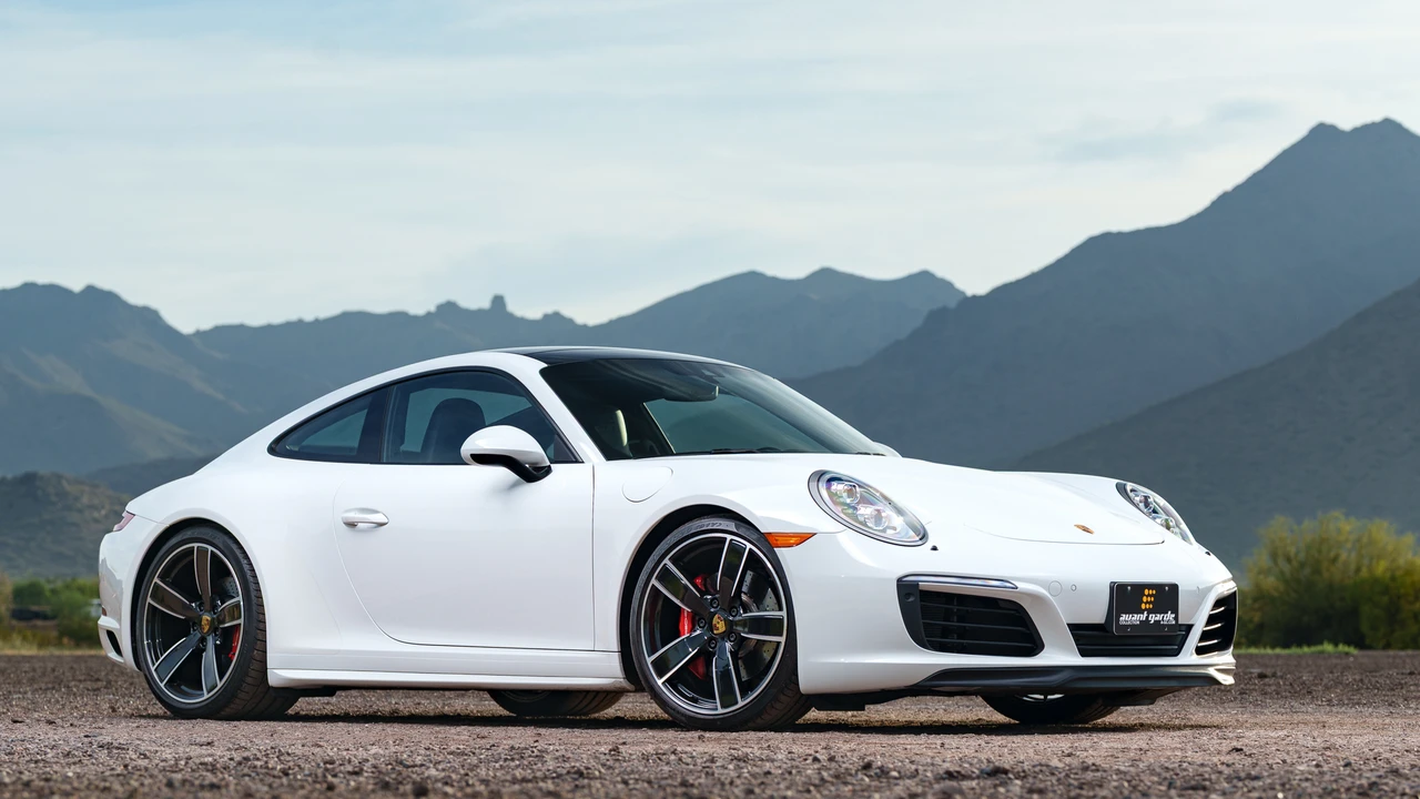 2017 Porsche 991 Carrera 4S - Image 23 of 31