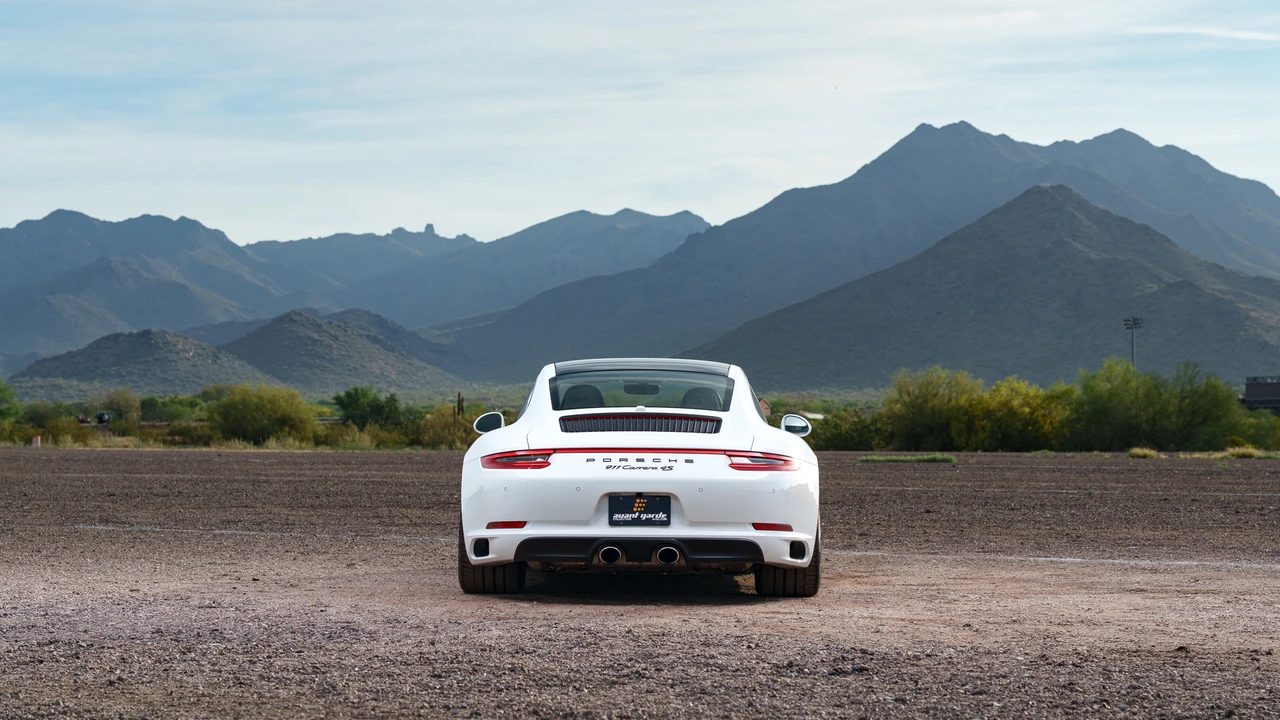 2017 Porsche 991 Carrera 4S - Image 12 of 31