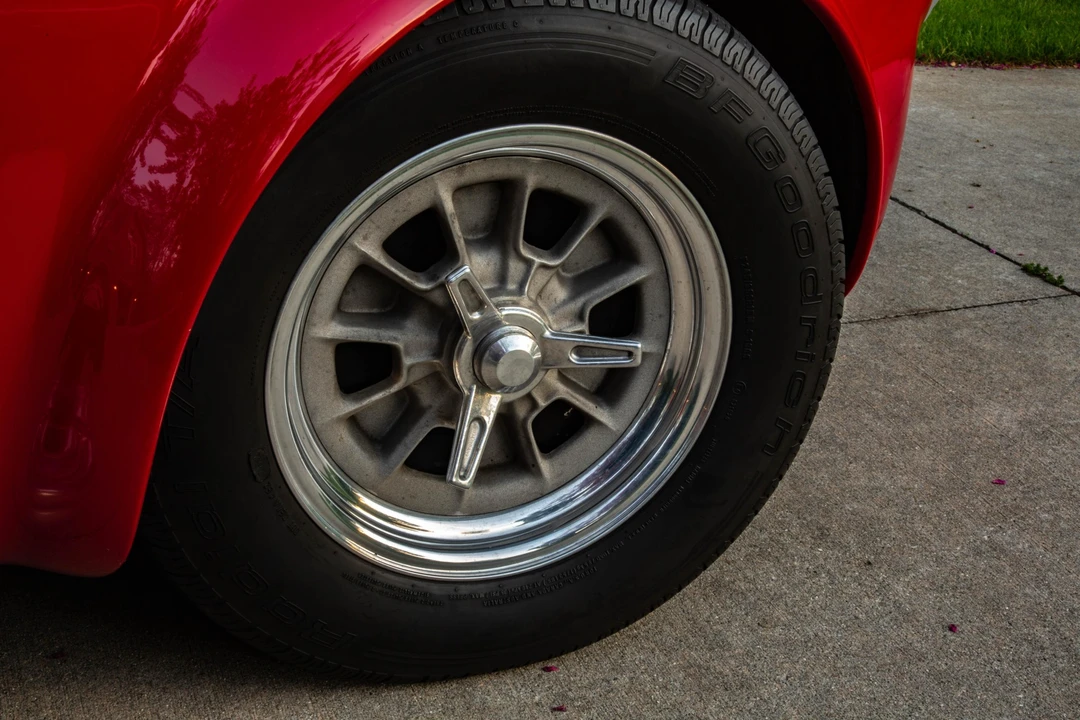 Shelby Cobra Replica - Image 30 of 31