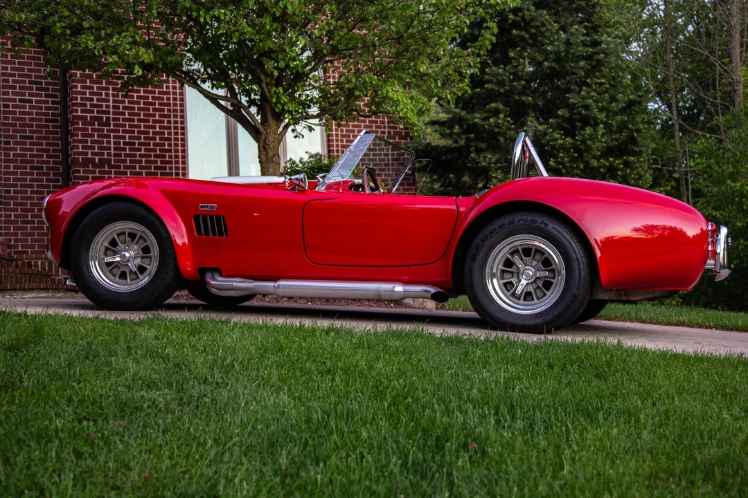 Shelby Cobra Replica - Image 5 of 31