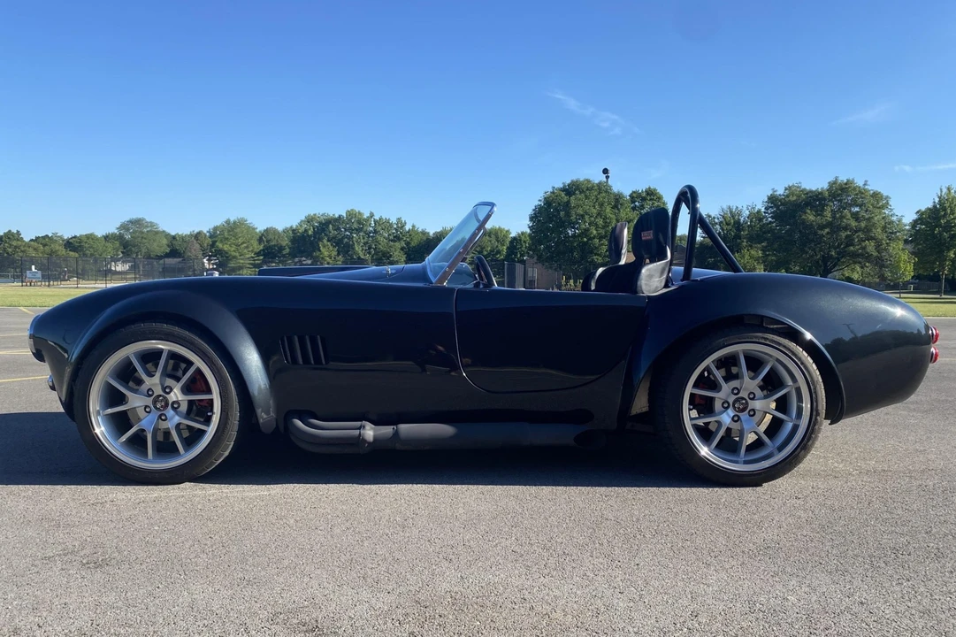 Shelby Cobra Replica - Image 20 of 31