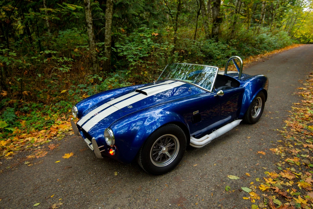 Shelby Cobra Replica - Image 8 of 31