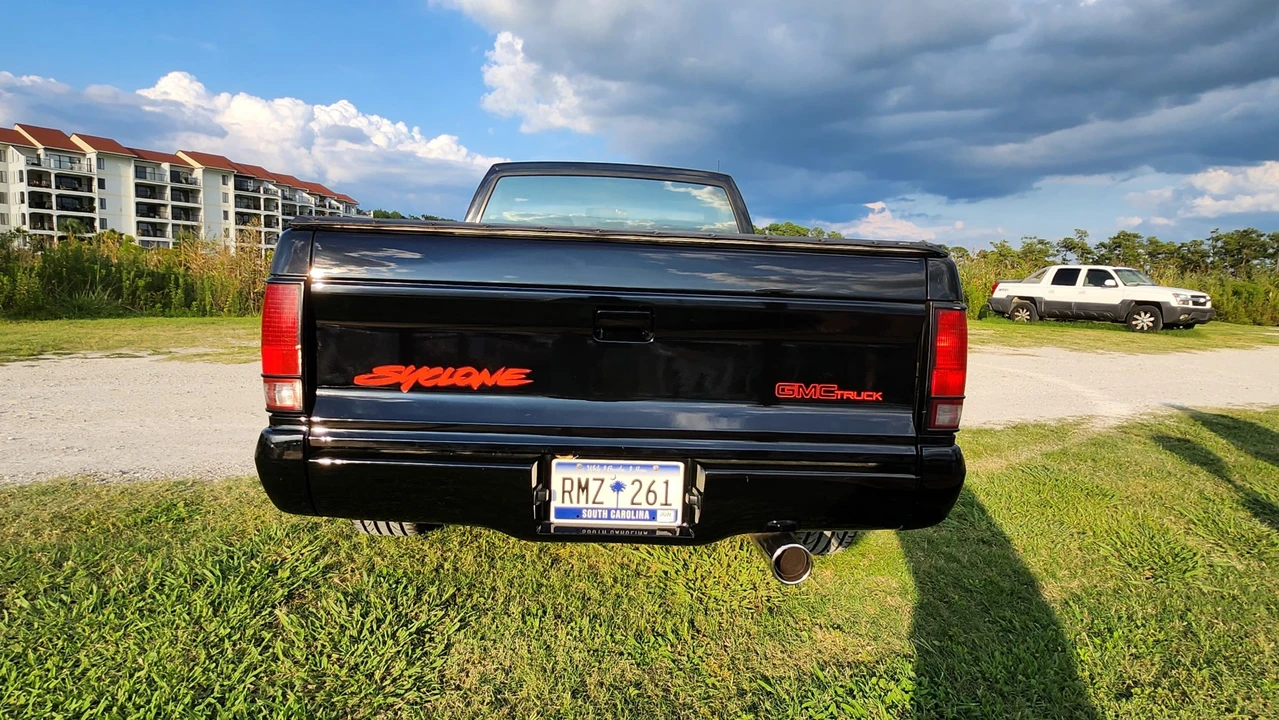 1991 GMC Syclone - Image 11 of 31