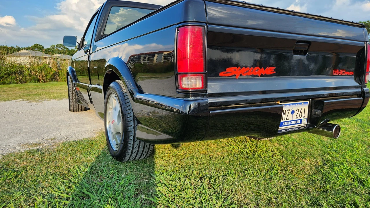 1991 GMC Syclone - Image 16 of 31