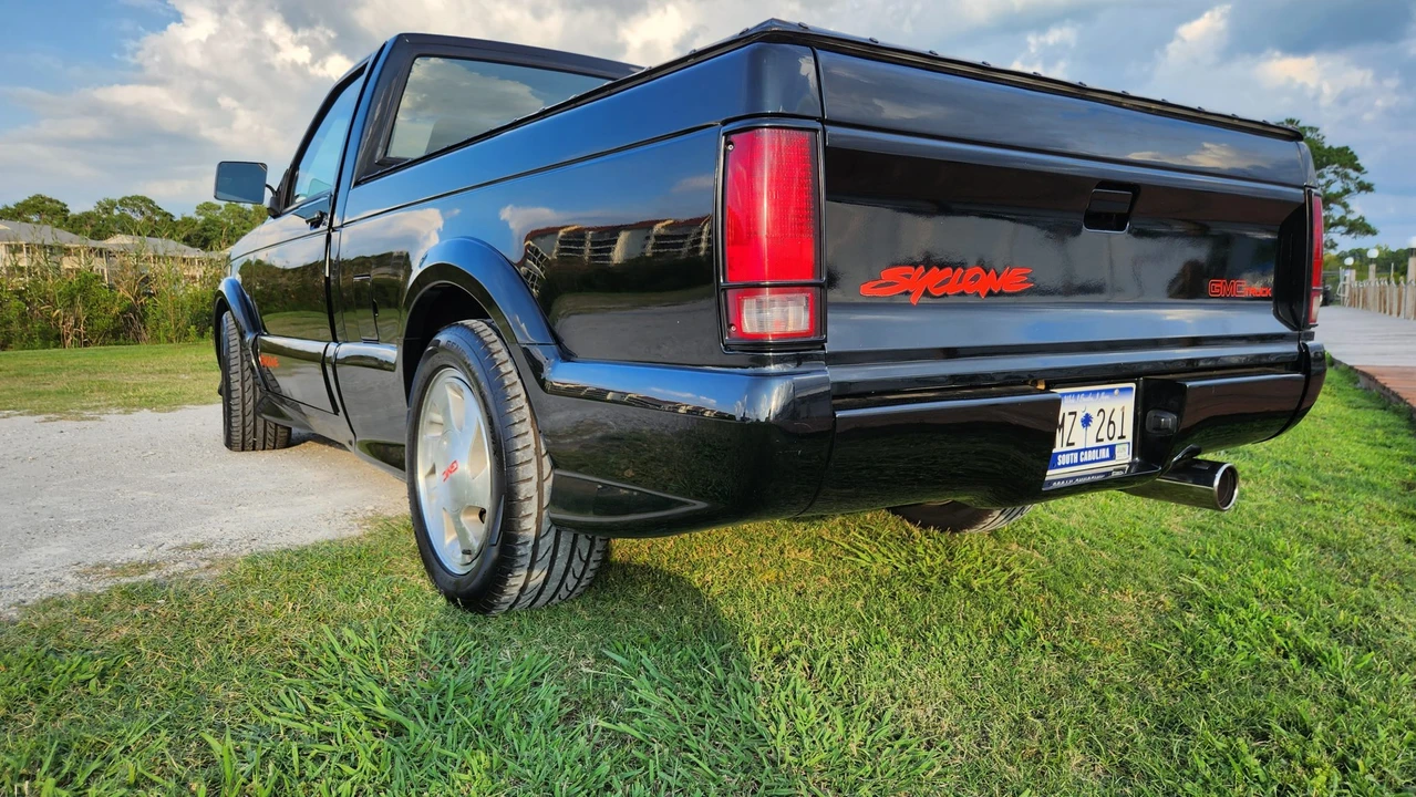 1991 GMC Syclone - Image 8 of 31