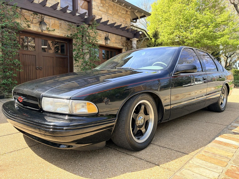 1995 Chevrolet Impala 7th Gen - Image 2 of 31