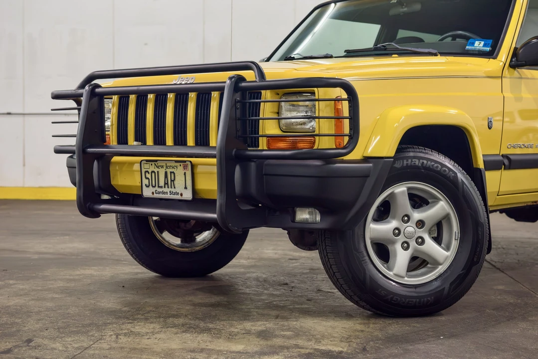 2001 Jeep XJ Cherokee - Image 22 of 31