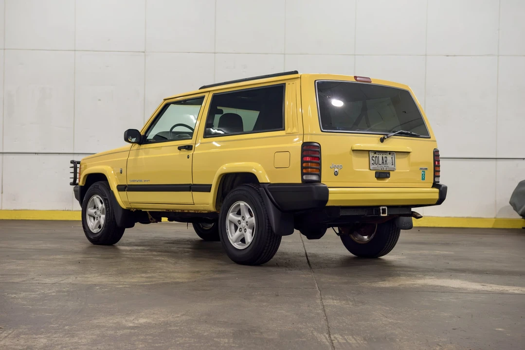 2001 Jeep XJ Cherokee - Image 8 of 31