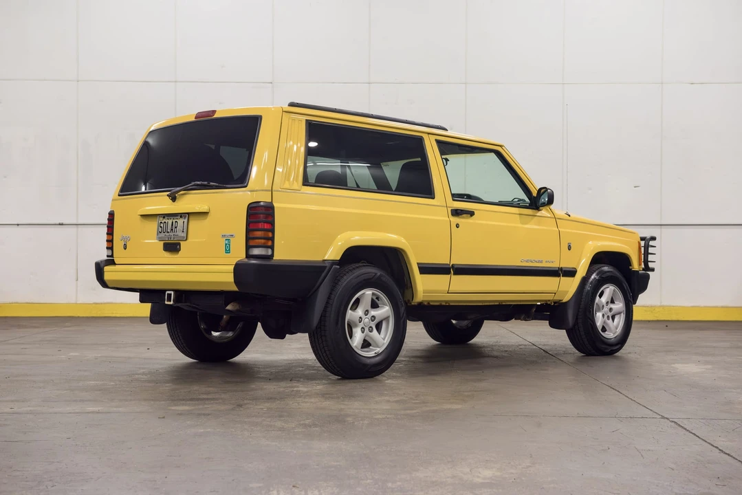 2001 Jeep XJ Cherokee - Image 12 of 31
