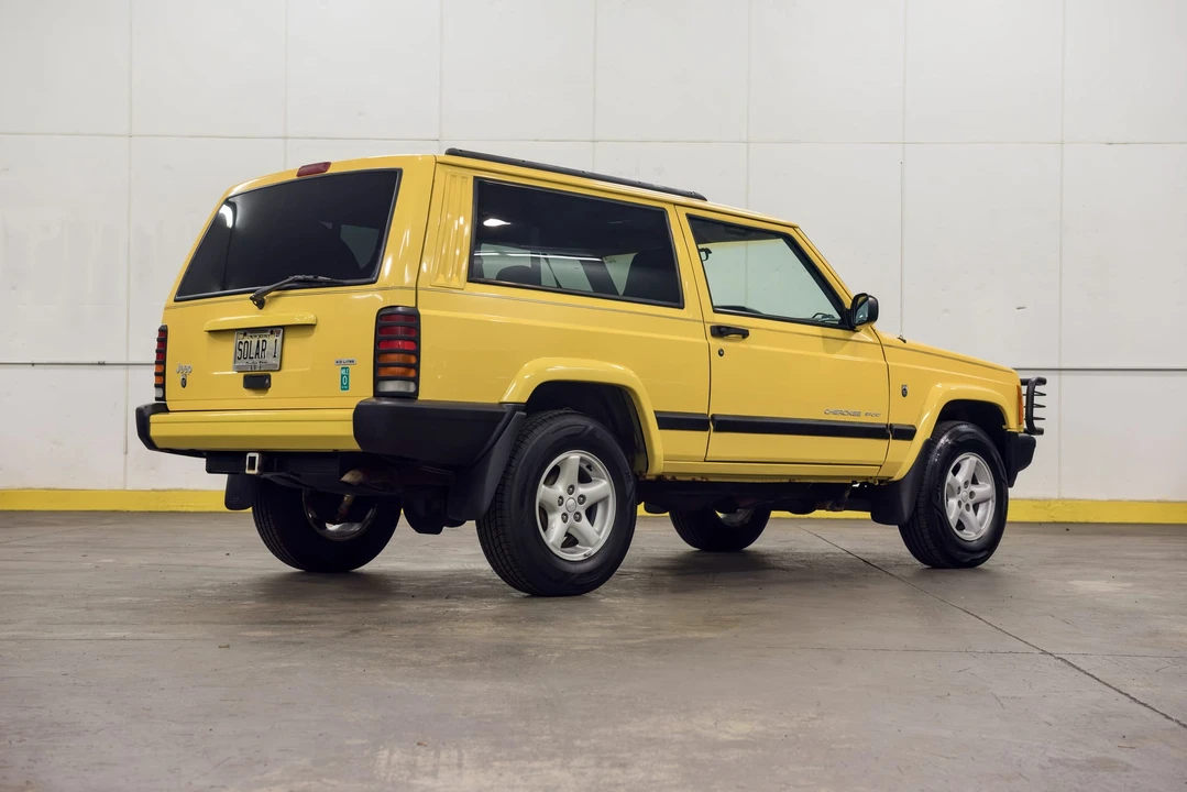 2001 Jeep XJ Cherokee - Image 11 of 31