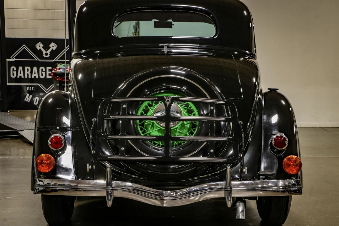 1935 Ford Model 48 & 68 - Image 5 of 11