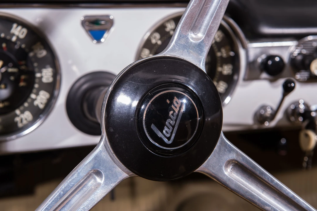 1963 Lancia Flaminia - Image 13 of 23