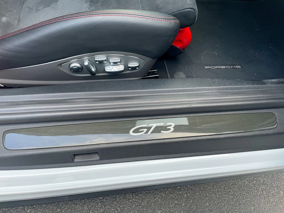 2014 Porsche 991 GT3 - Image 17 of 20