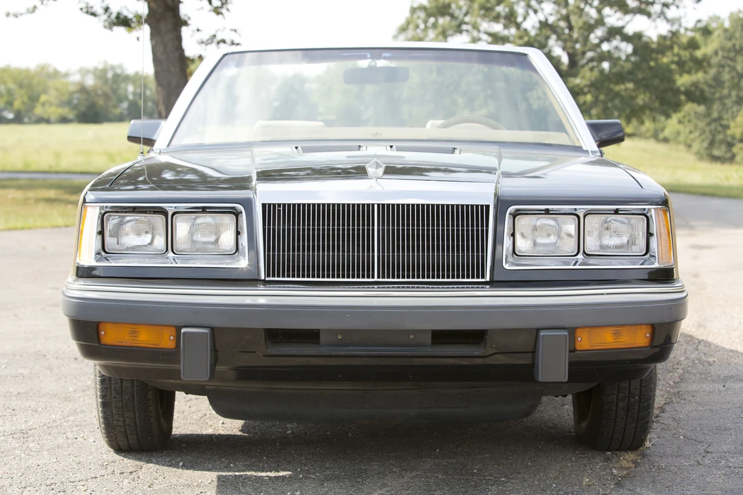 1986 Chrysler LeBaron - Image 7 of 31