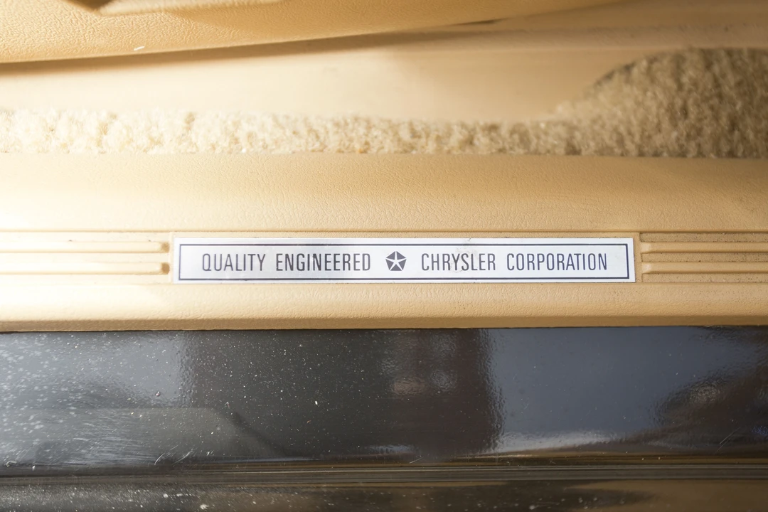 1986 Chrysler LeBaron - Image 13 of 31