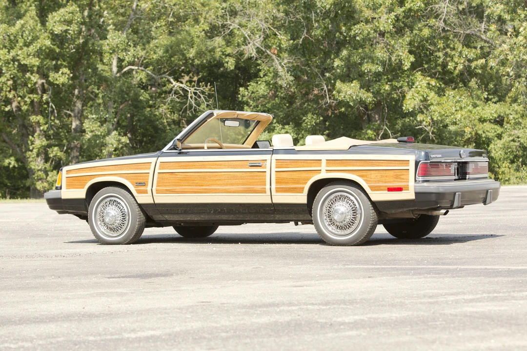 1986 Chrysler LeBaron - Image 11 of 31