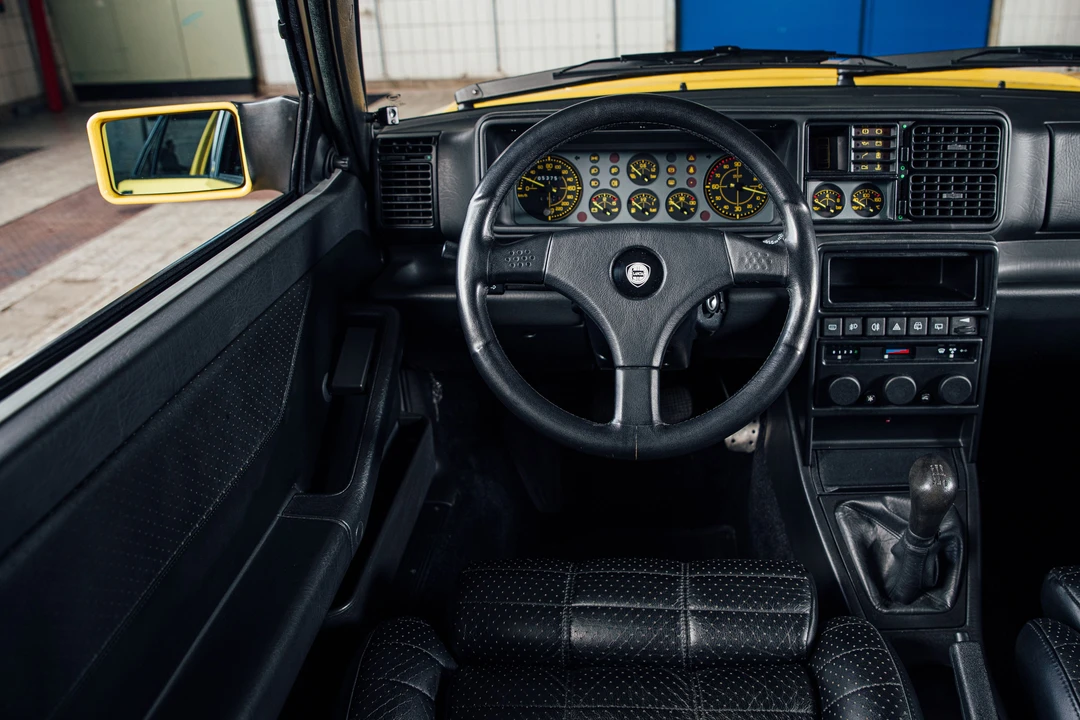 1992 Lancia Delta 1st Gen - Image 17 of 31