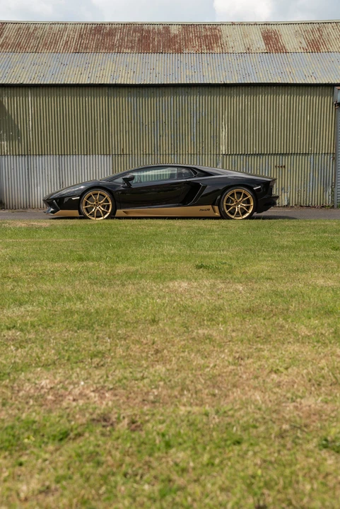 2016 Lamborghini Aventador LP700-4 - Image 29 of 31