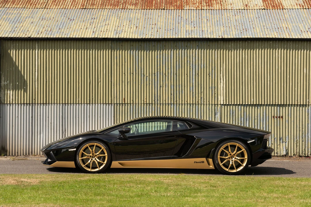 2016 Lamborghini Aventador LP700-4 - Image 30 of 31