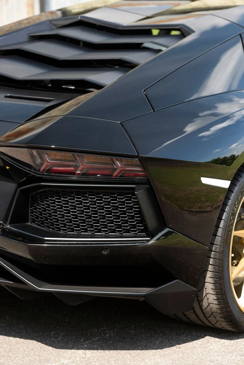 2016 Lamborghini Aventador LP700-4 - Image 10 of 31