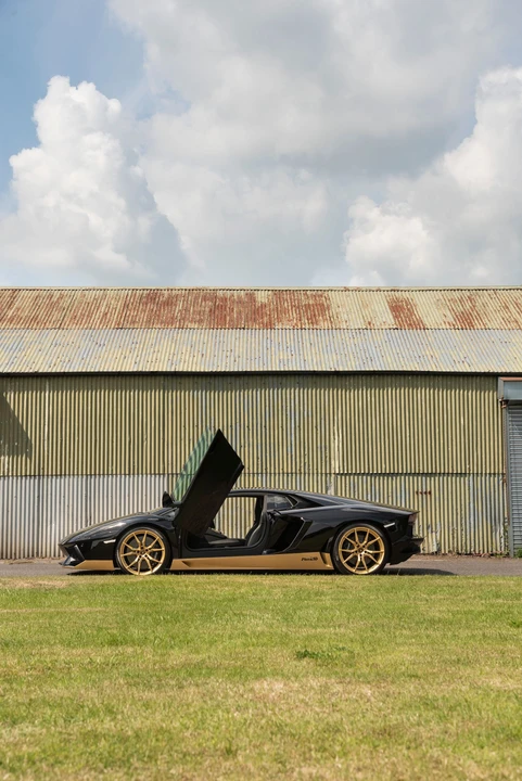 2016 Lamborghini Aventador LP700-4 - Image 27 of 31