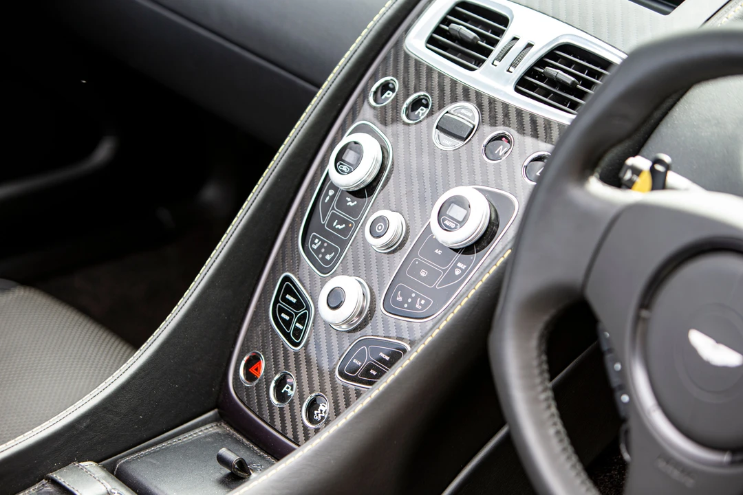 2015 Aston Martin Vanquish 2nd Gen - Image 18 of 31
