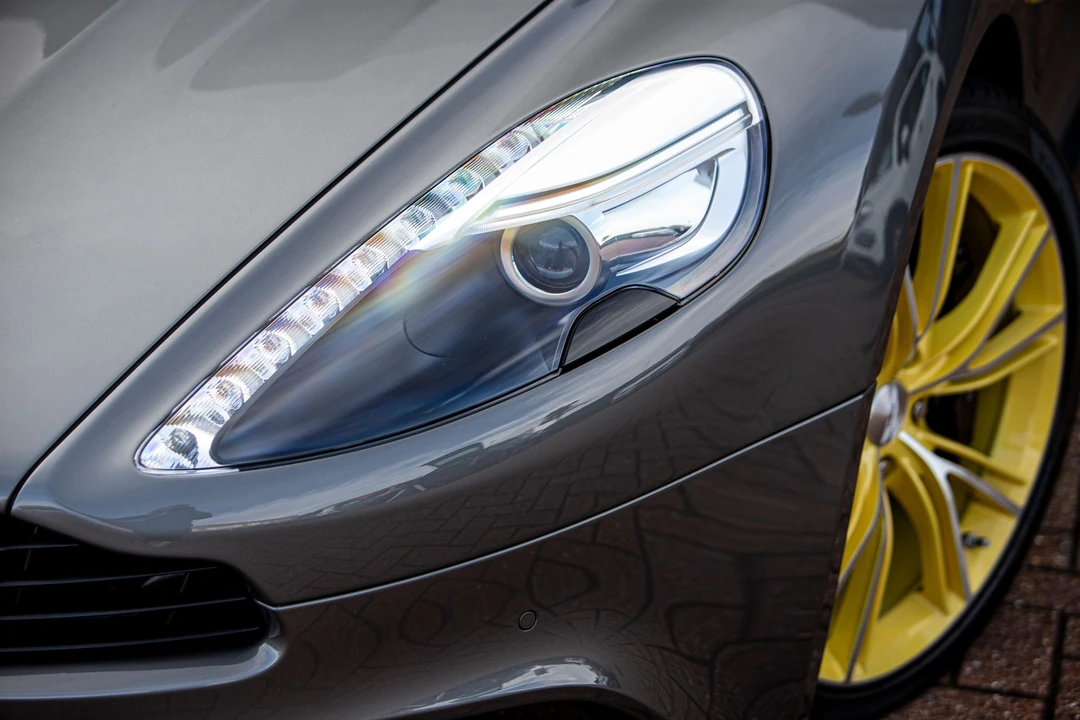 2015 Aston Martin Vanquish 2nd Gen - Image 28 of 31