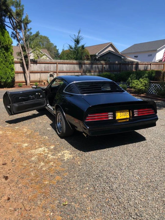 1977 Pontiac Firebird Esprit 2nd Gen - Image 10 of 11