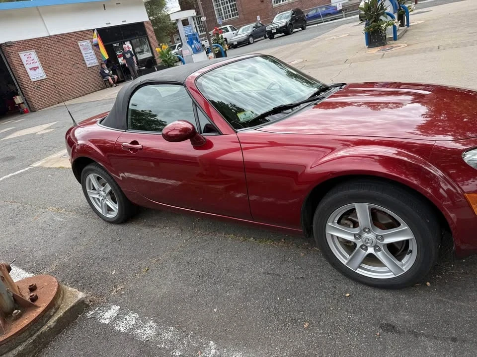 2006 Mazda NC MX-5 Miata - Image 2 of 10