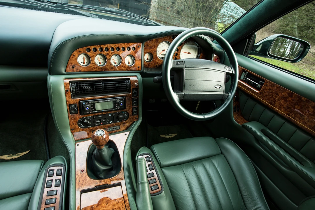 2000 Aston Martin Virage & V8 & Vantage - Image 24 of 31