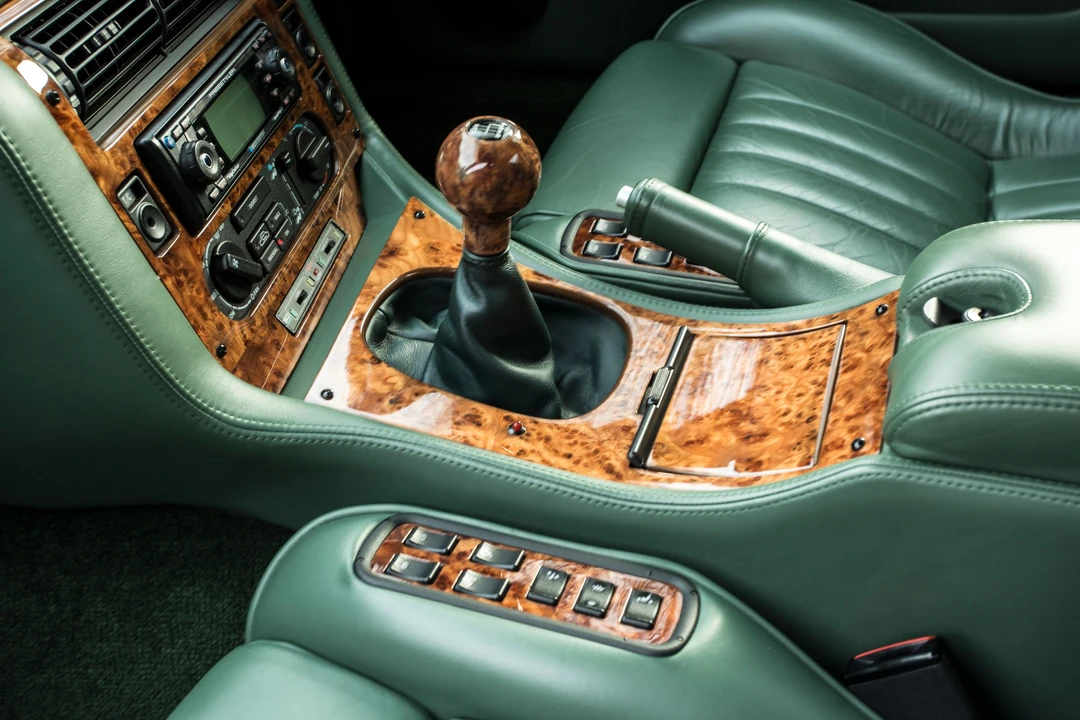 2000 Aston Martin Virage & V8 & Vantage - Image 23 of 31