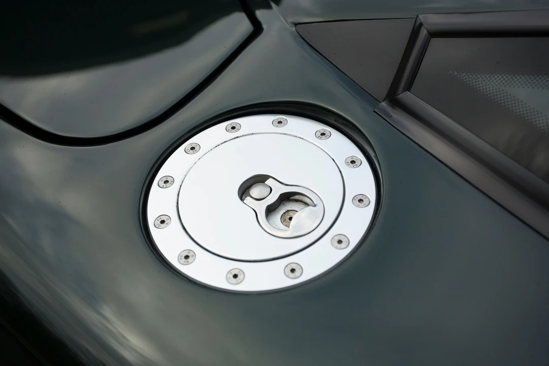 2000 Aston Martin Virage & V8 & Vantage - Image 16 of 31