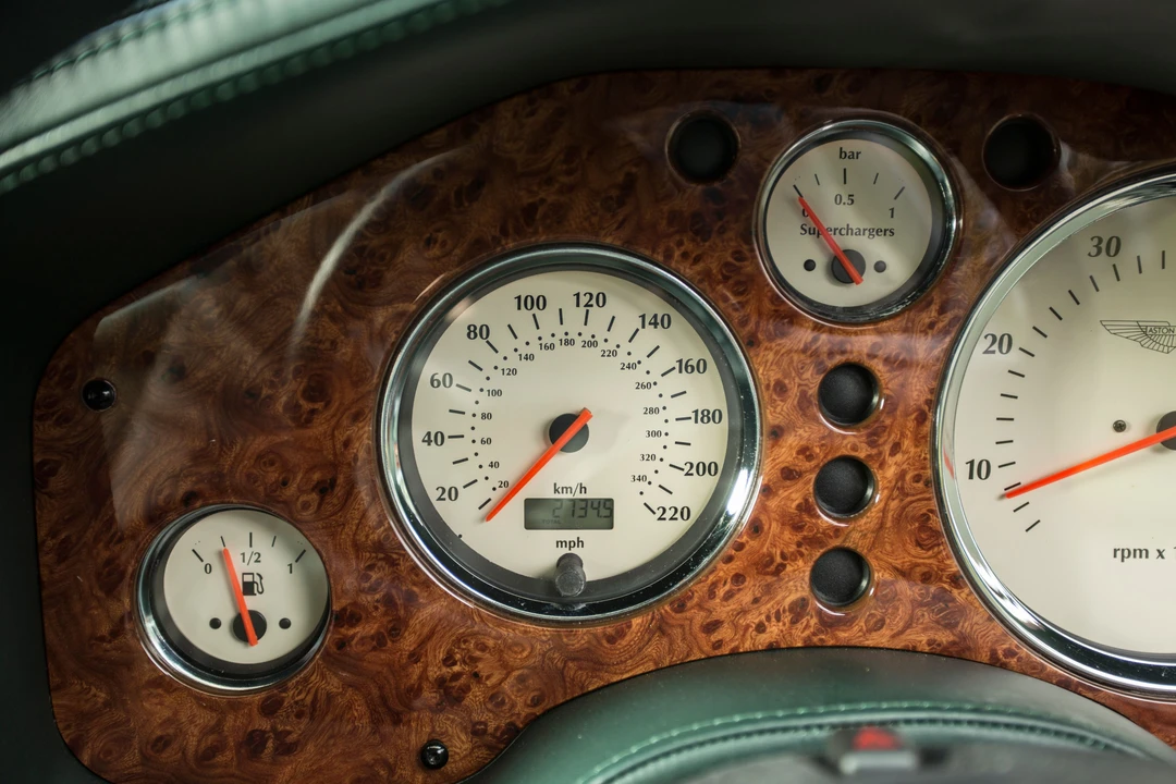 2000 Aston Martin Virage & V8 & Vantage - Image 17 of 31