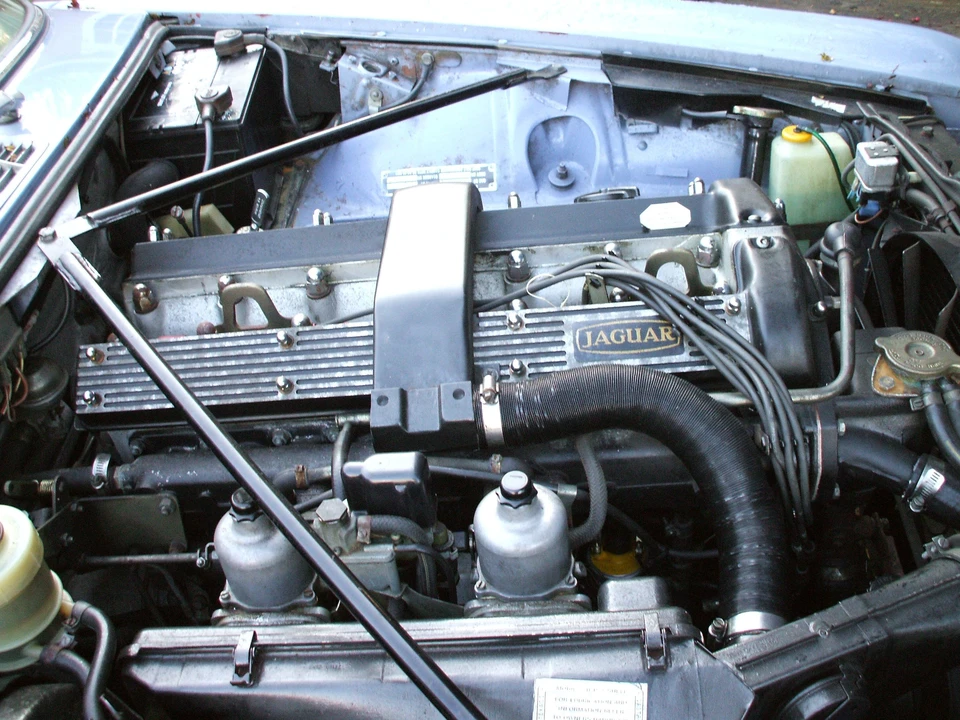 1976 Jaguar XJ Series 2 - Image 2 of 2