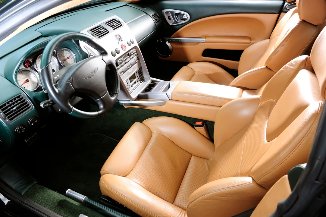 2003 Aston Martin Vanquish 1st Gen - Image 3 of 3