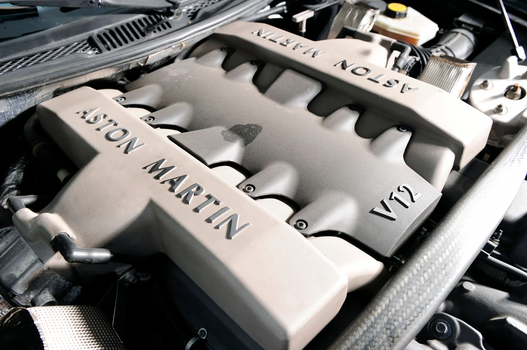 2003 Aston Martin Vanquish 1st Gen - Image 2 of 3