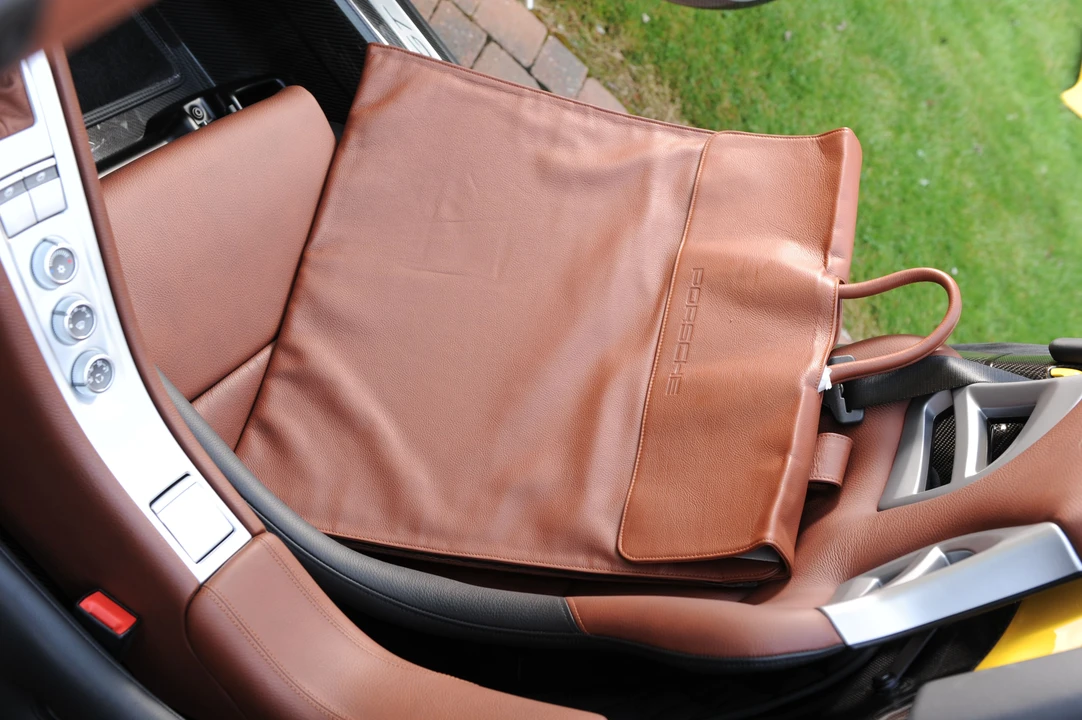 2005 Porsche Carrera GT - Image 15 of 31