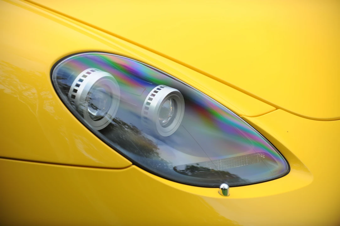 2005 Porsche Carrera GT - Image 11 of 31