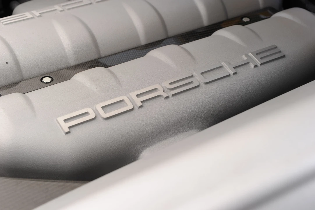 2005 Porsche Carrera GT - Image 23 of 31