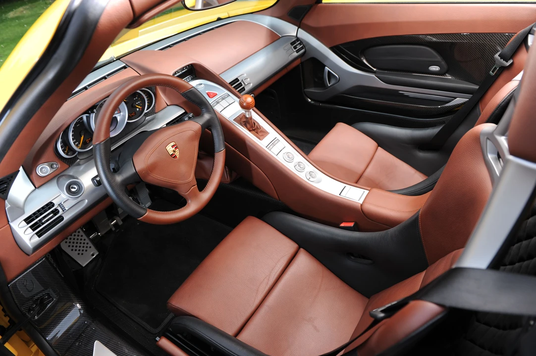 2005 Porsche Carrera GT - Image 21 of 31