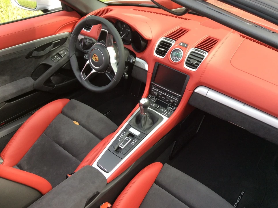 2016 Porsche 981 Boxster Spyder - Image 5 of 6