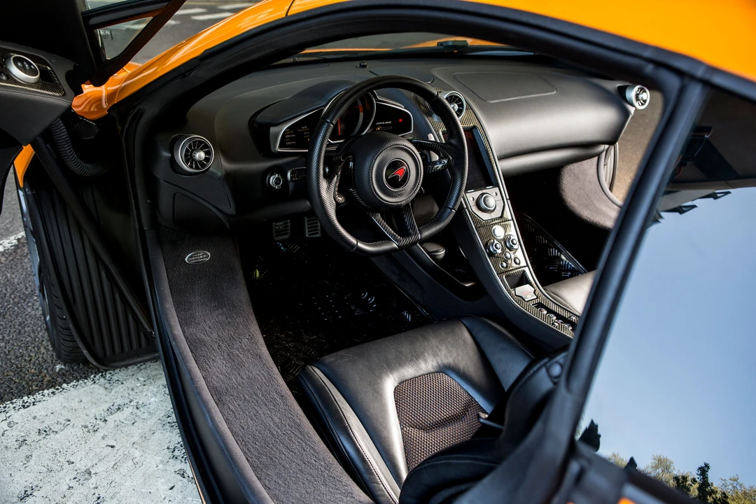 2012 McLaren MP4-12C - Image 22 of 26