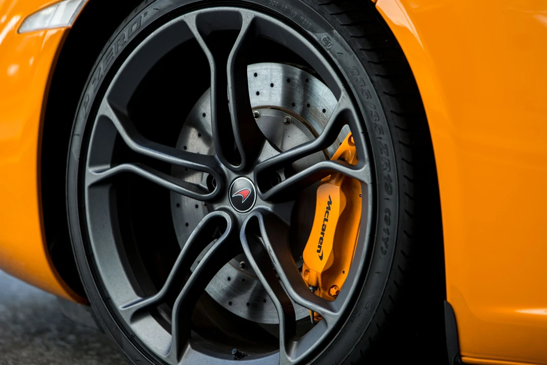 2012 McLaren MP4-12C - Image 9 of 26
