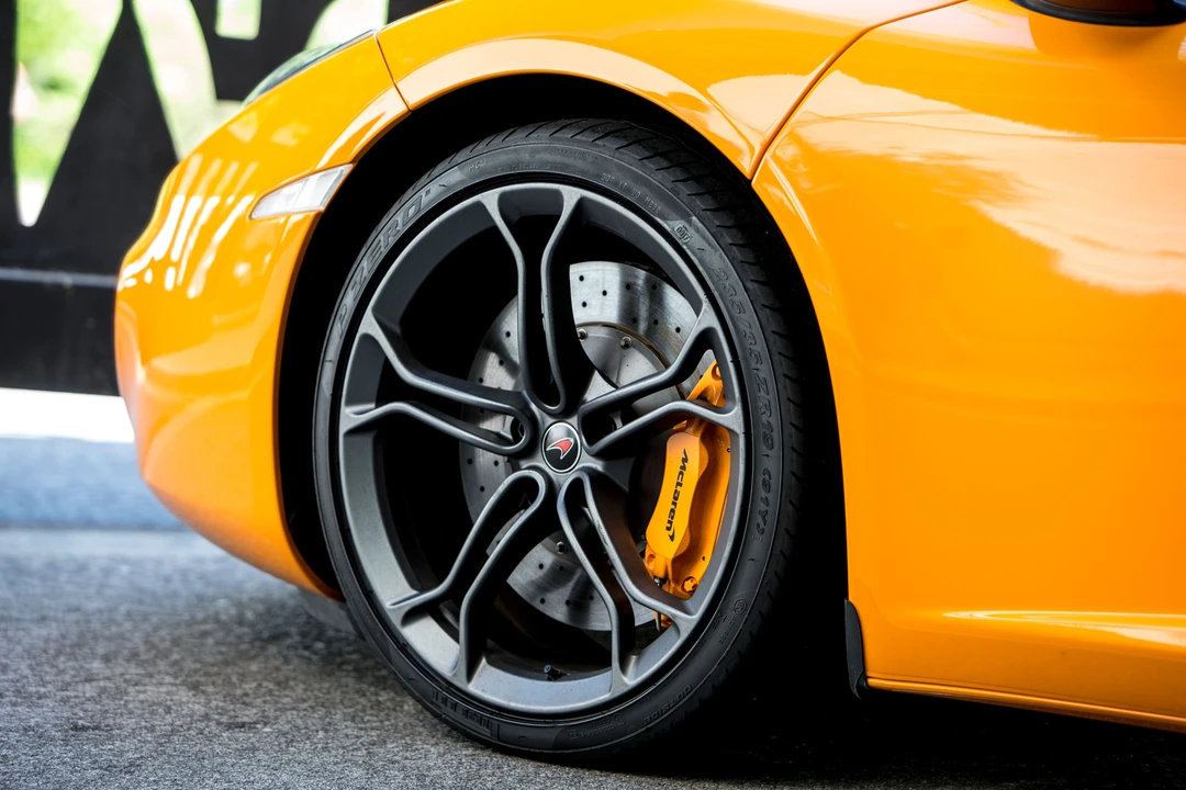 2012 McLaren MP4-12C - Image 11 of 26