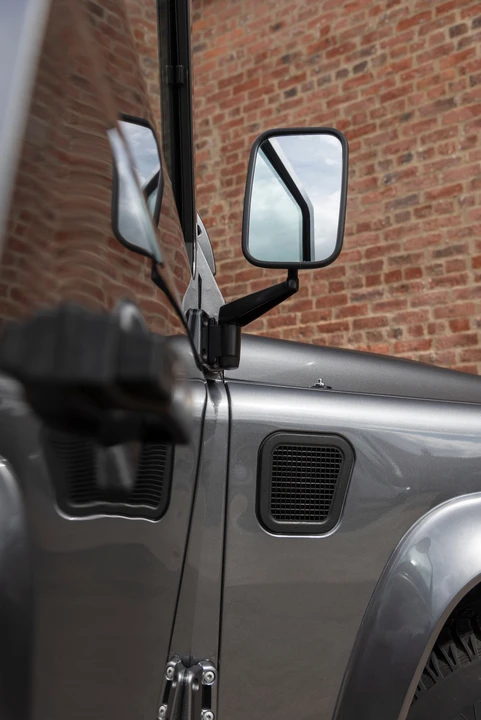 2016 Land Rover Defender 110 - Image 20 of 31